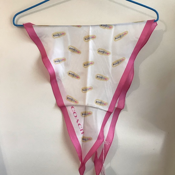 ❤️ 👄 Coach LIPSTICK PRINT SILK DIAMOND SCARF - Picture 3 of 9